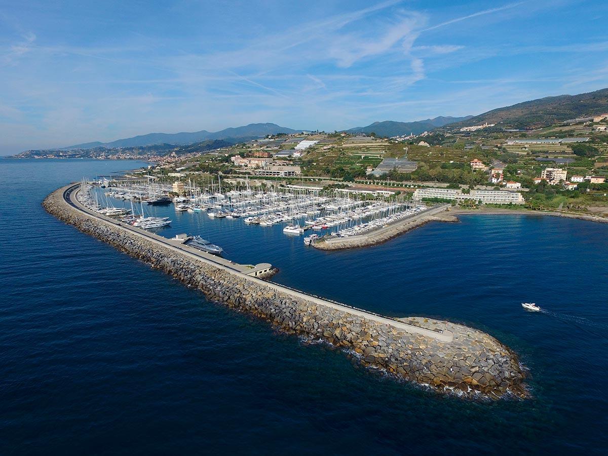 porto-turistico-marina-degli-aregai